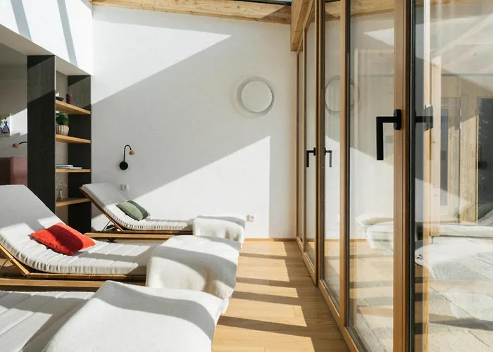 Neue Weizerhuette Hotel